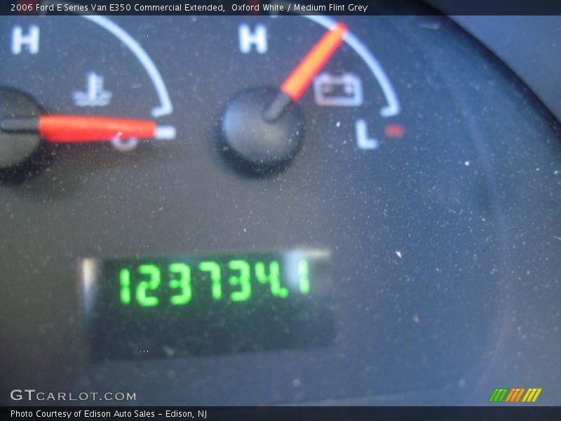 Oxford White / Medium Flint Grey 2006 Ford E Series Van E350 Commercial Extended