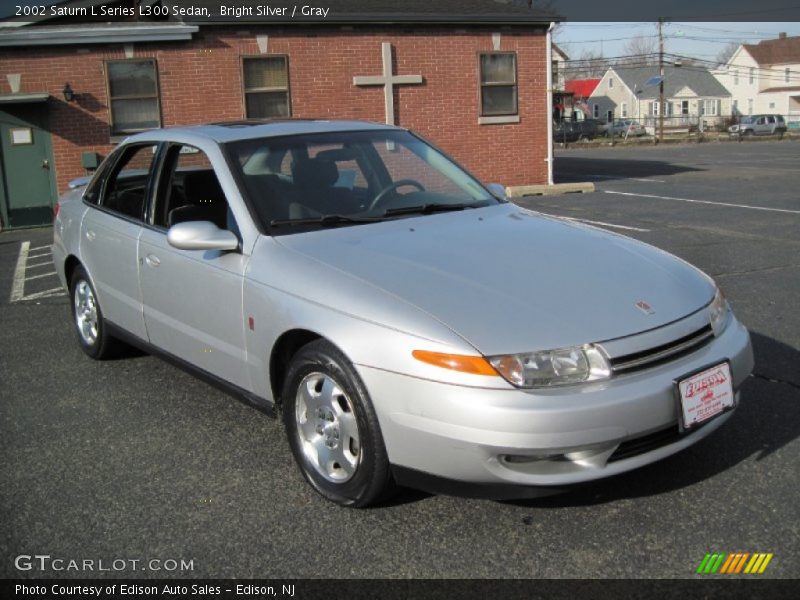 Bright Silver / Gray 2002 Saturn L Series L300 Sedan