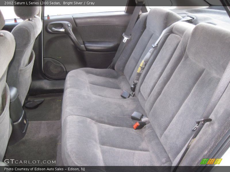 Bright Silver / Gray 2002 Saturn L Series L300 Sedan