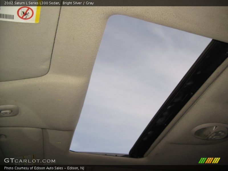 Bright Silver / Gray 2002 Saturn L Series L300 Sedan