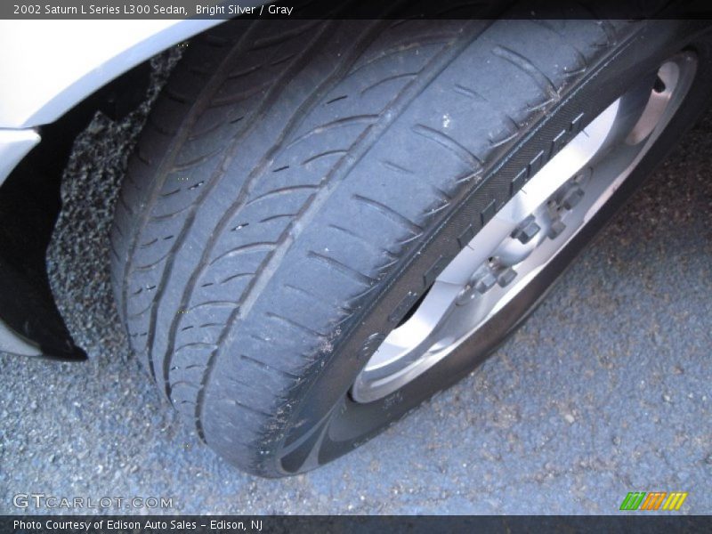Bright Silver / Gray 2002 Saturn L Series L300 Sedan