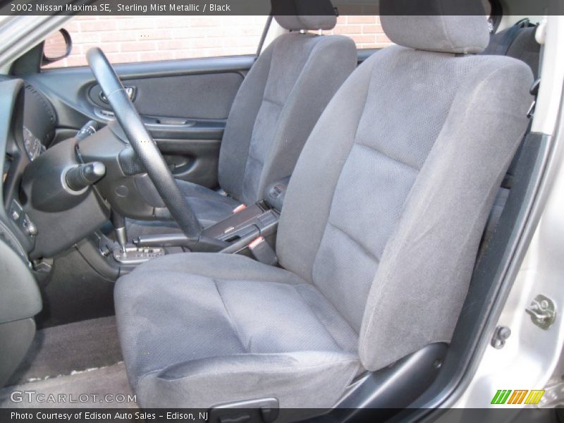 Sterling Mist Metallic / Black 2002 Nissan Maxima SE