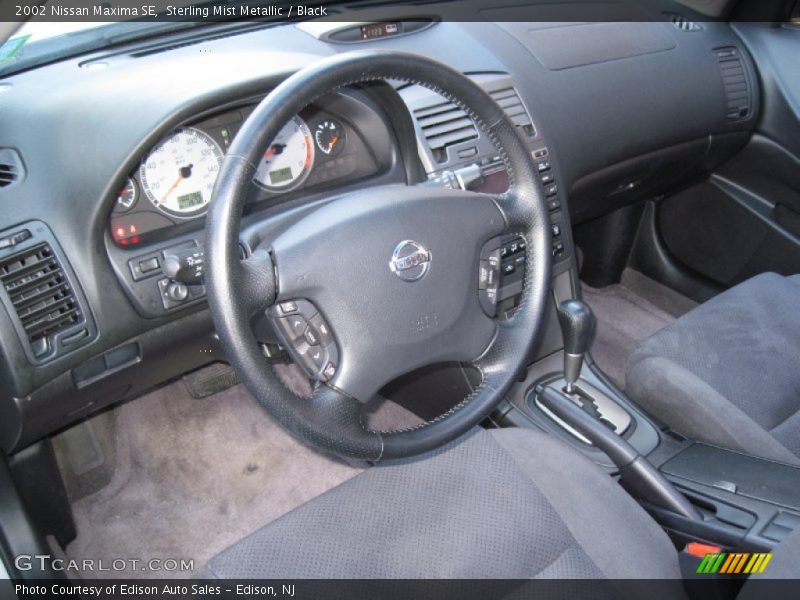 Sterling Mist Metallic / Black 2002 Nissan Maxima SE