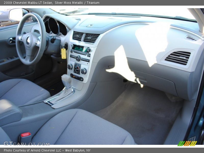 Silver Moss Metallic / Titanium 2009 Chevrolet Malibu LT Sedan