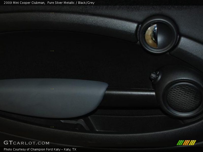 Pure Silver Metallic / Black/Grey 2009 Mini Cooper Clubman