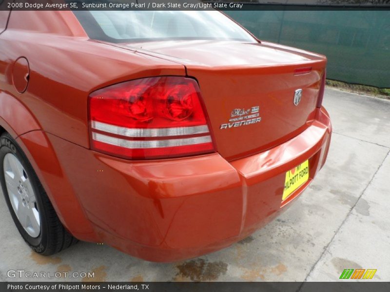 Sunburst Orange Pearl / Dark Slate Gray/Light Slate Gray 2008 Dodge Avenger SE
