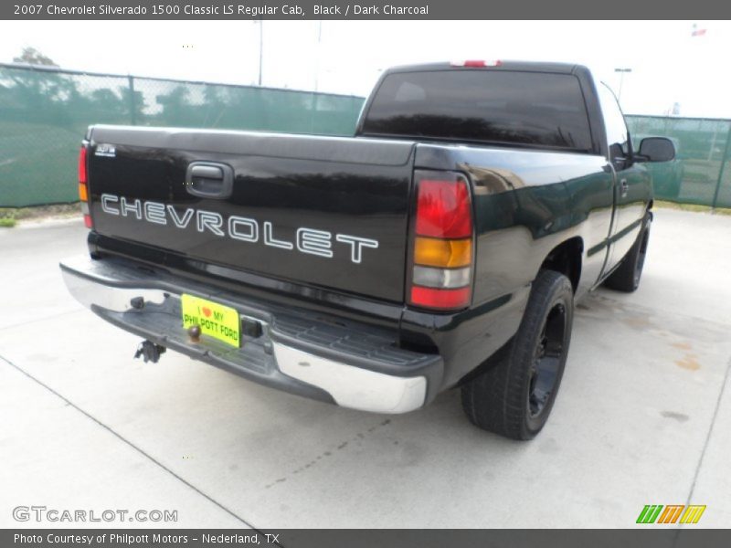 Black / Dark Charcoal 2007 Chevrolet Silverado 1500 Classic LS Regular Cab