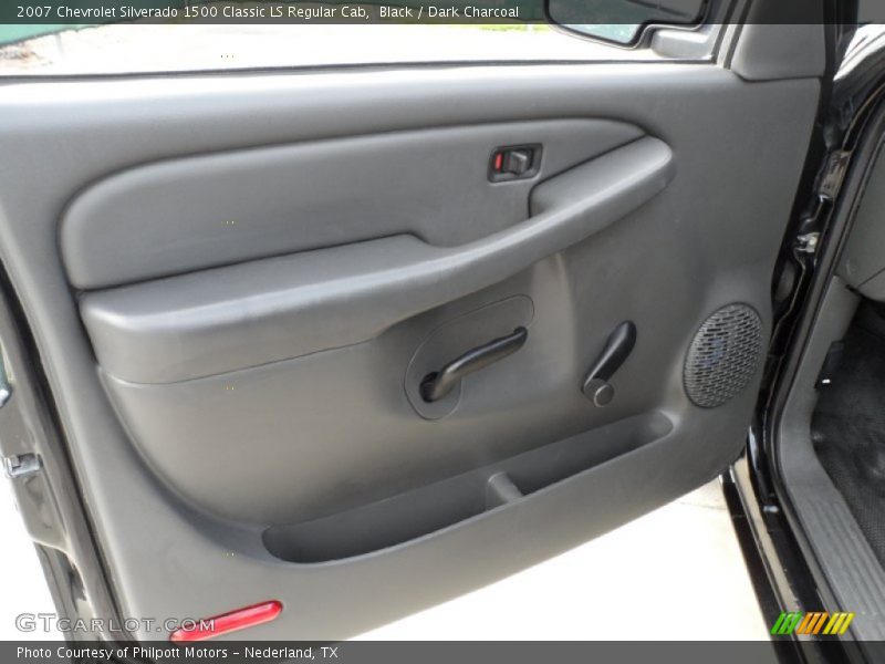 Black / Dark Charcoal 2007 Chevrolet Silverado 1500 Classic LS Regular Cab
