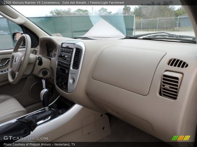 Dashboard of 2005 Mariner V6 Convenience