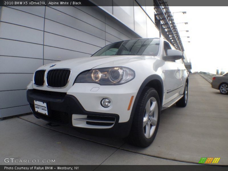 Alpine White / Black 2010 BMW X5 xDrive30i