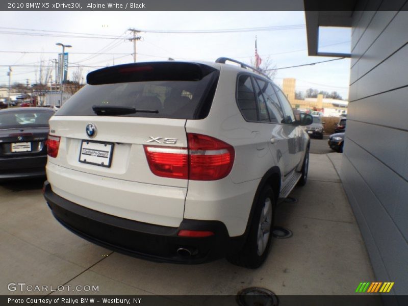 Alpine White / Black 2010 BMW X5 xDrive30i