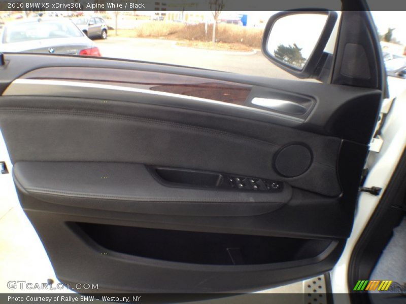 Alpine White / Black 2010 BMW X5 xDrive30i