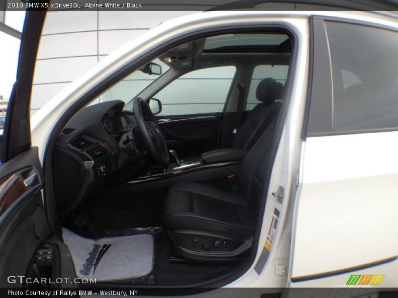 Alpine White / Black 2010 BMW X5 xDrive30i
