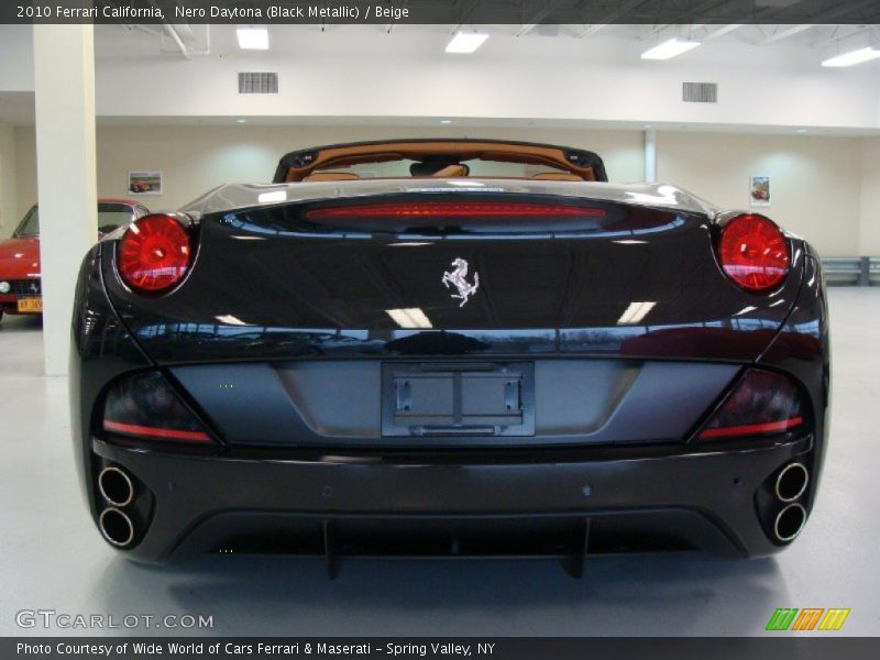 Nero Daytona (Black Metallic) / Beige 2010 Ferrari California