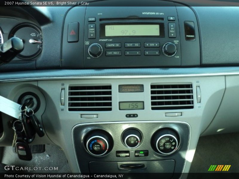 Bright Silver / Gray 2007 Hyundai Sonata SE V6