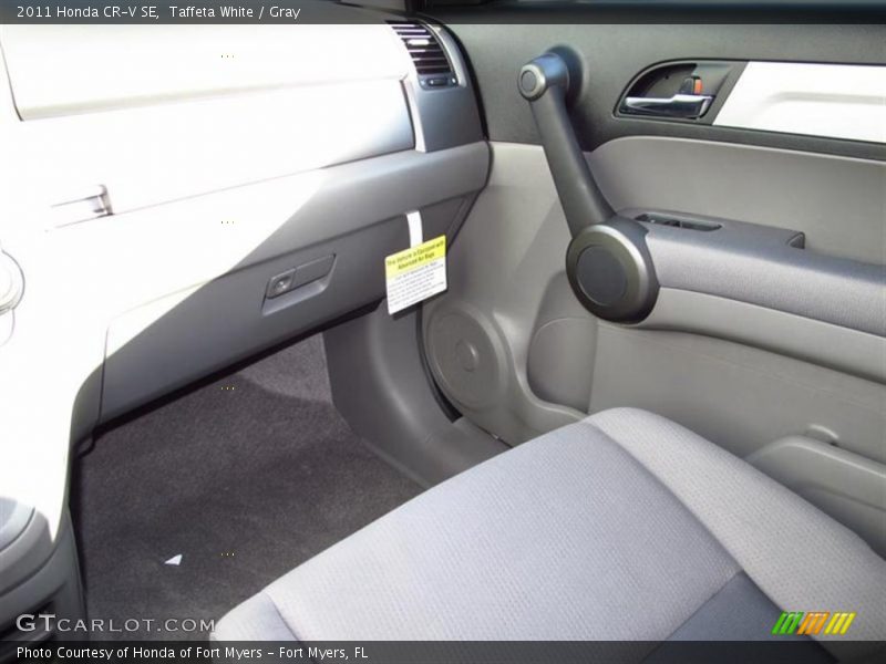 Taffeta White / Gray 2011 Honda CR-V SE