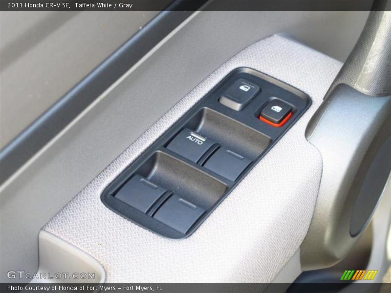 Taffeta White / Gray 2011 Honda CR-V SE