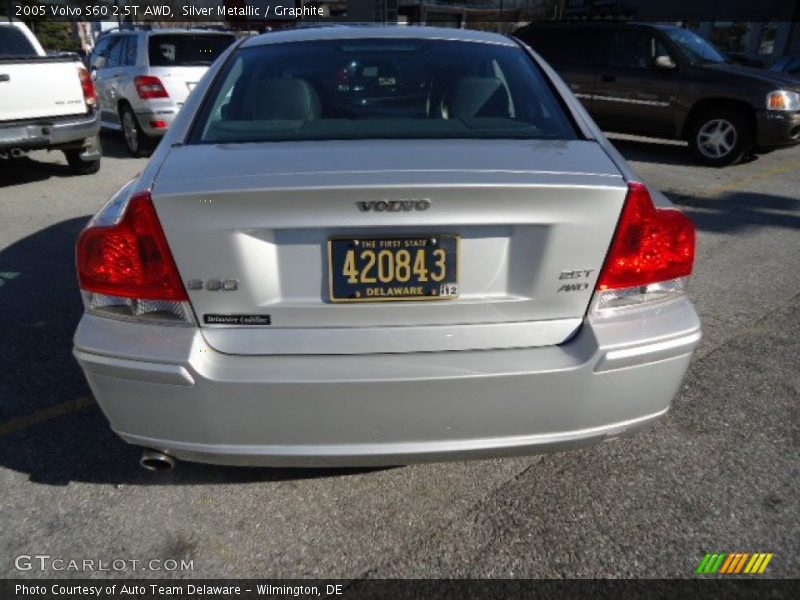 Silver Metallic / Graphite 2005 Volvo S60 2.5T AWD