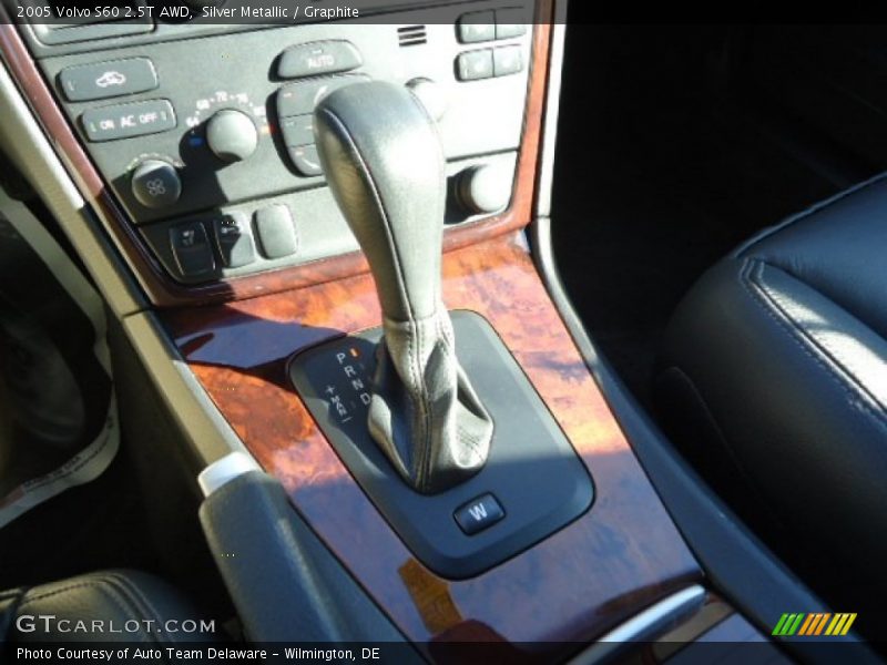 Silver Metallic / Graphite 2005 Volvo S60 2.5T AWD
