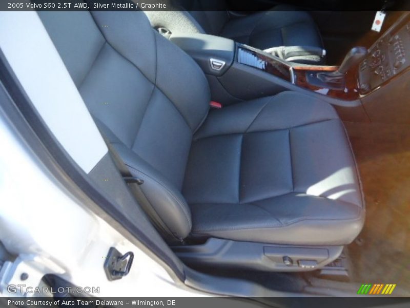 Silver Metallic / Graphite 2005 Volvo S60 2.5T AWD