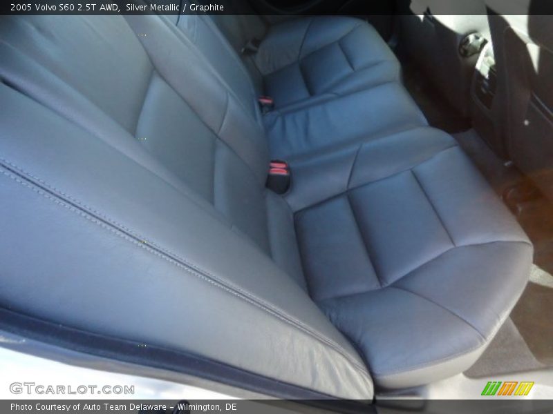 Silver Metallic / Graphite 2005 Volvo S60 2.5T AWD