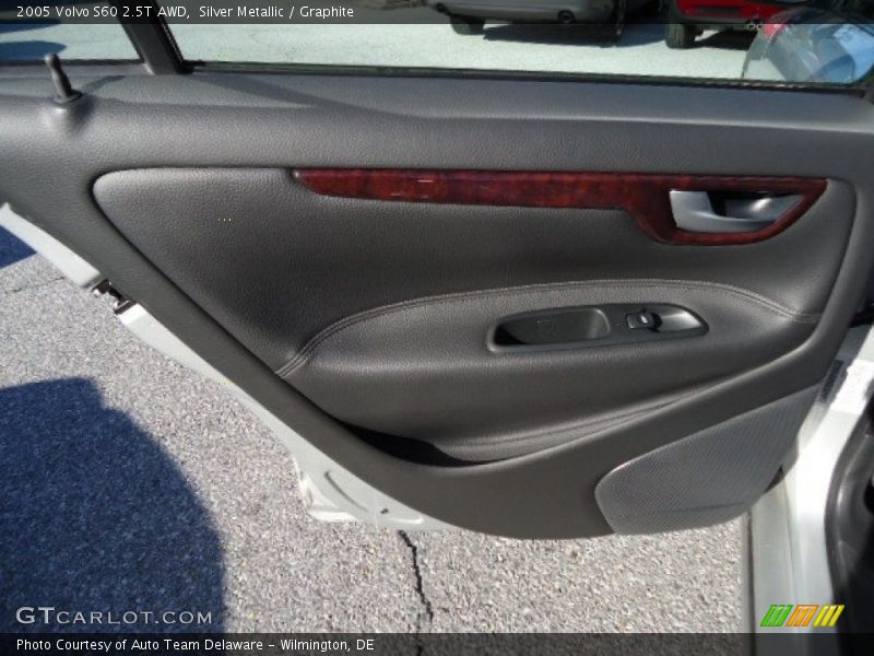 Silver Metallic / Graphite 2005 Volvo S60 2.5T AWD