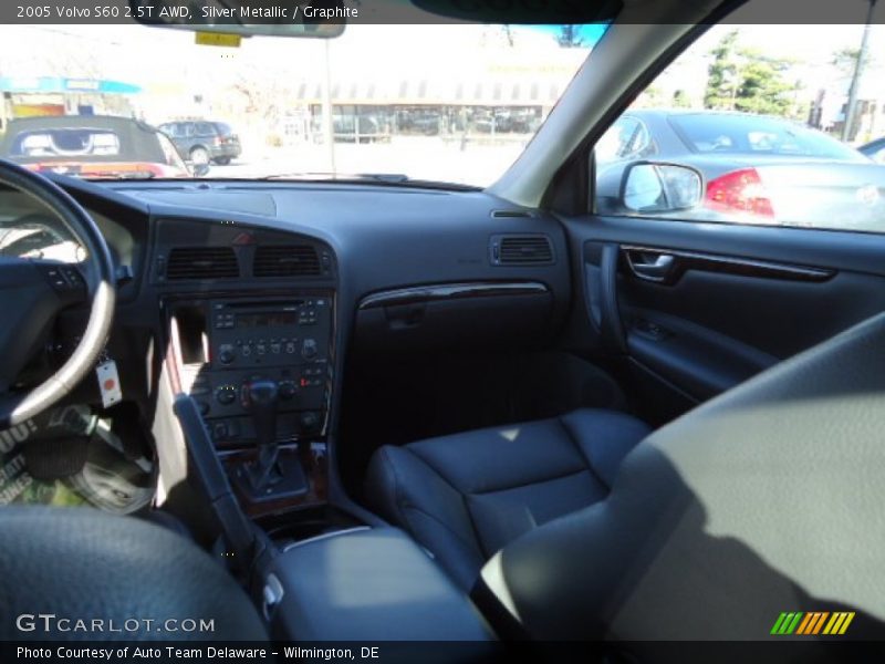 Silver Metallic / Graphite 2005 Volvo S60 2.5T AWD