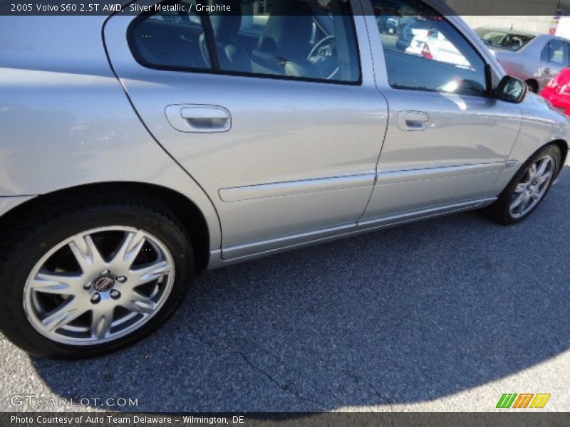 Silver Metallic / Graphite 2005 Volvo S60 2.5T AWD