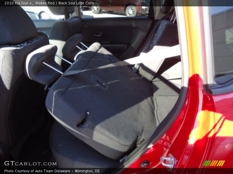 Molten Red / Black Soul Logo Cloth 2010 Kia Soul +