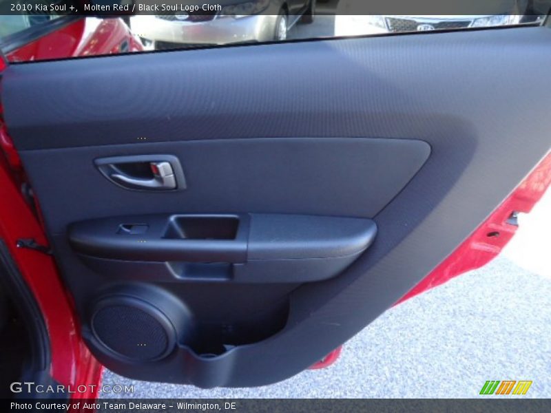 Molten Red / Black Soul Logo Cloth 2010 Kia Soul +