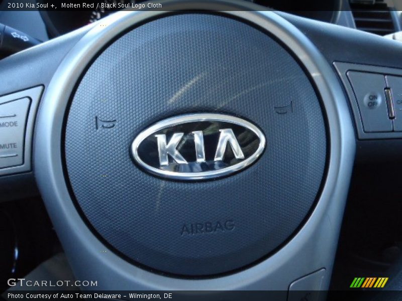 Molten Red / Black Soul Logo Cloth 2010 Kia Soul +