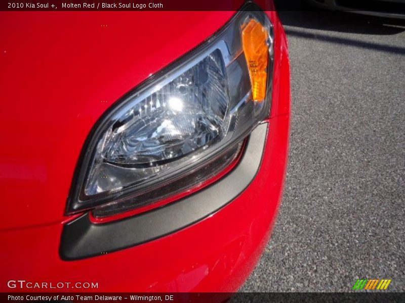 Molten Red / Black Soul Logo Cloth 2010 Kia Soul +