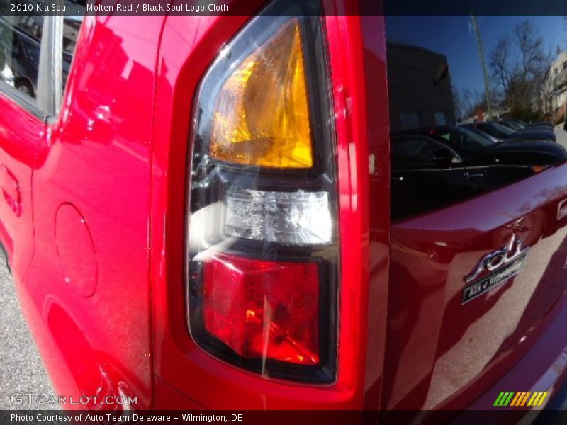 Molten Red / Black Soul Logo Cloth 2010 Kia Soul +