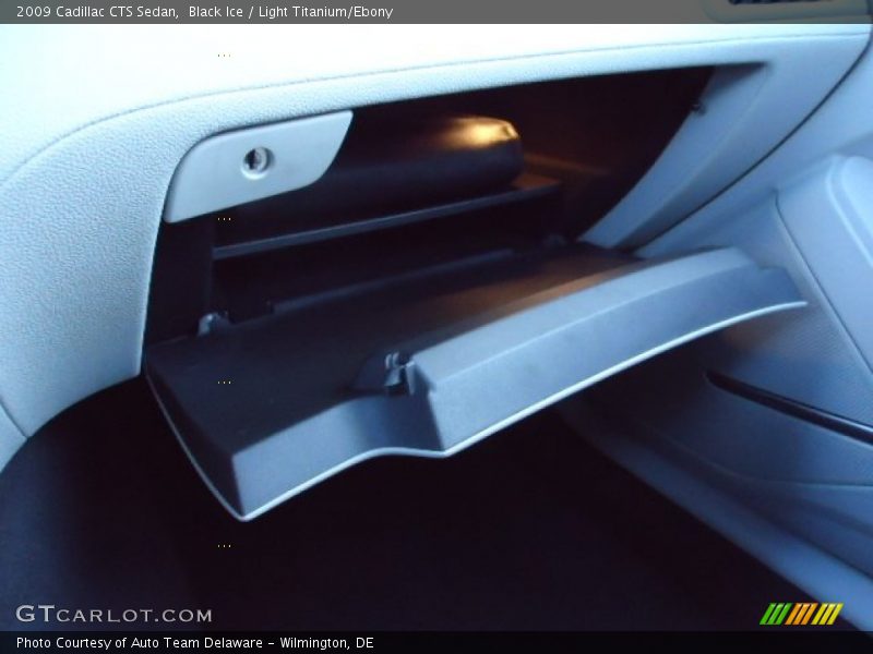 Black Ice / Light Titanium/Ebony 2009 Cadillac CTS Sedan