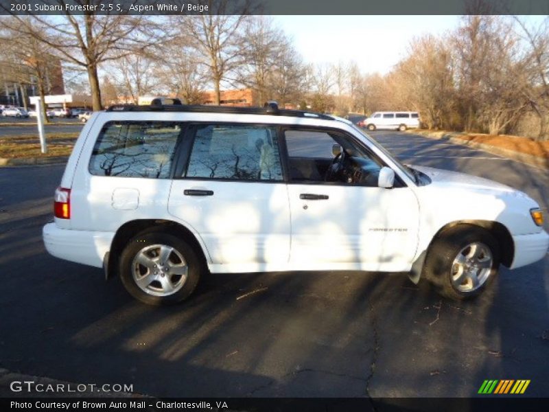 Aspen White / Beige 2001 Subaru Forester 2.5 S