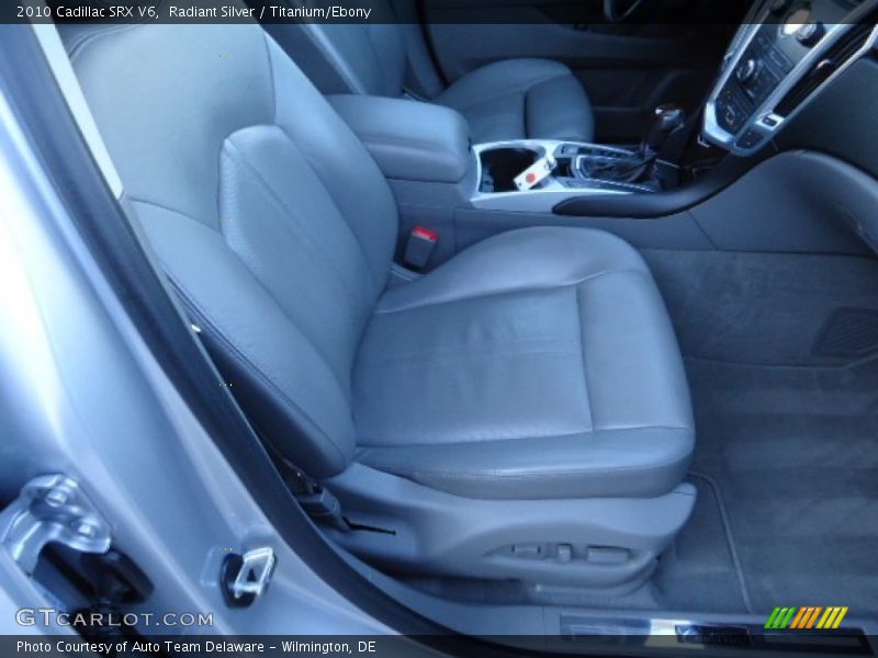 Radiant Silver / Titanium/Ebony 2010 Cadillac SRX V6