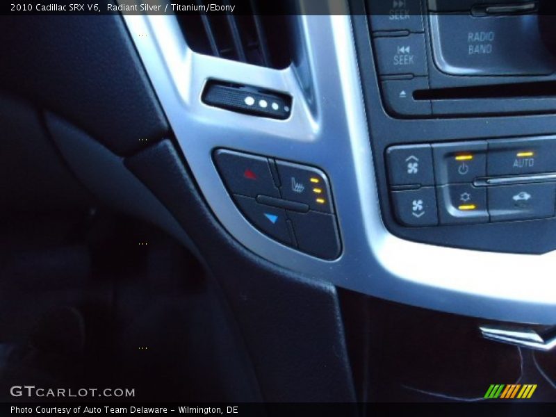 Radiant Silver / Titanium/Ebony 2010 Cadillac SRX V6