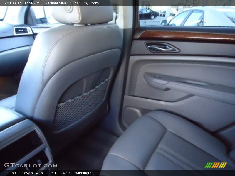 Radiant Silver / Titanium/Ebony 2010 Cadillac SRX V6