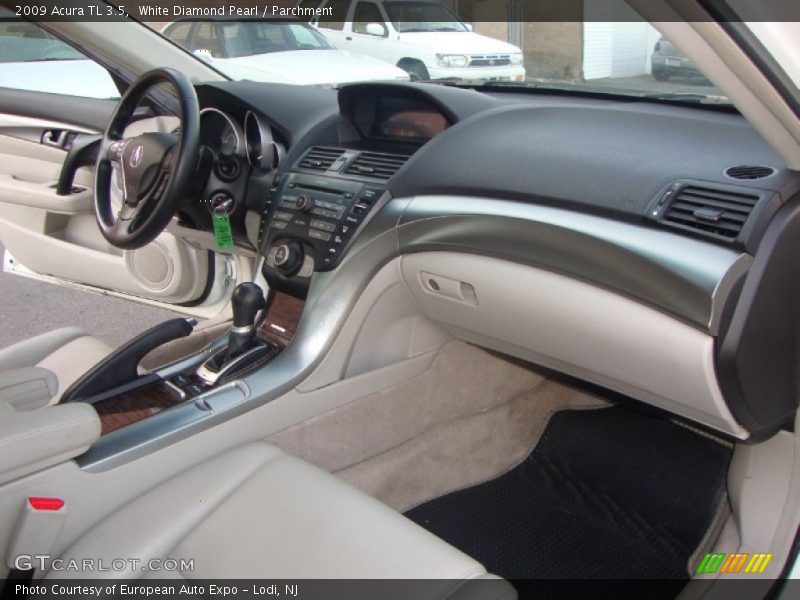 White Diamond Pearl / Parchment 2009 Acura TL 3.5