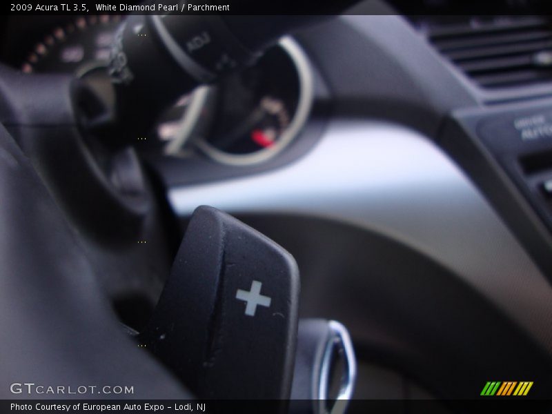 White Diamond Pearl / Parchment 2009 Acura TL 3.5