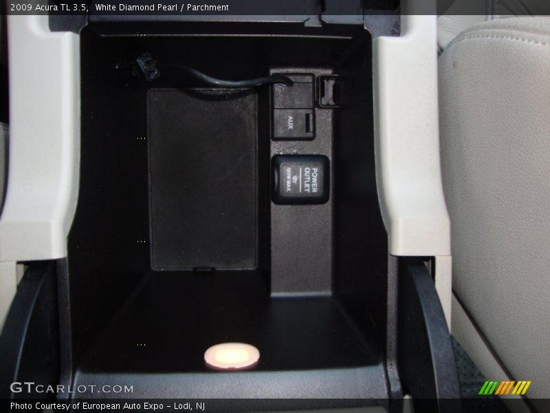 White Diamond Pearl / Parchment 2009 Acura TL 3.5