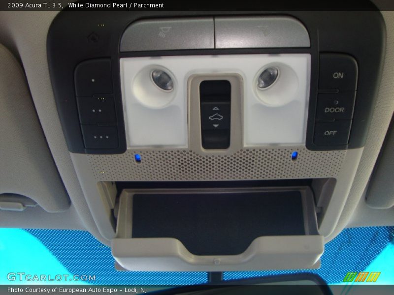 White Diamond Pearl / Parchment 2009 Acura TL 3.5