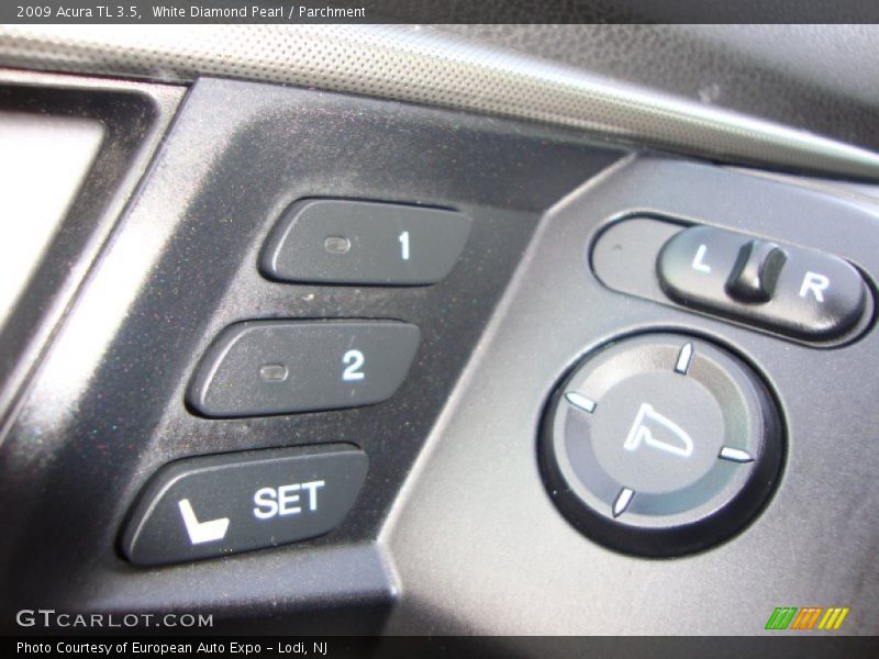 White Diamond Pearl / Parchment 2009 Acura TL 3.5