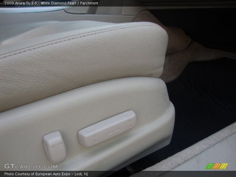 White Diamond Pearl / Parchment 2009 Acura TL 3.5