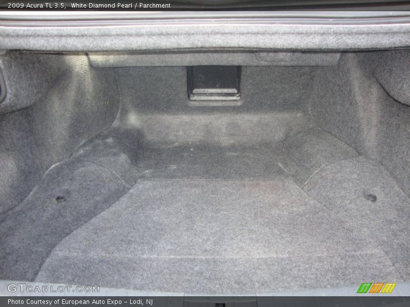White Diamond Pearl / Parchment 2009 Acura TL 3.5
