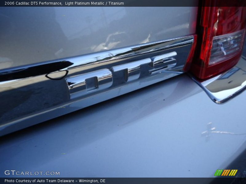 Light Platinum Metallic / Titanium 2006 Cadillac DTS Performance