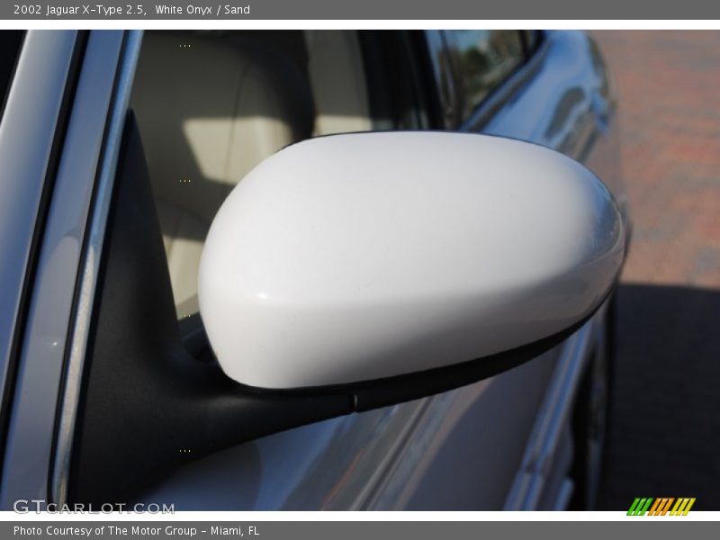 White Onyx / Sand 2002 Jaguar X-Type 2.5