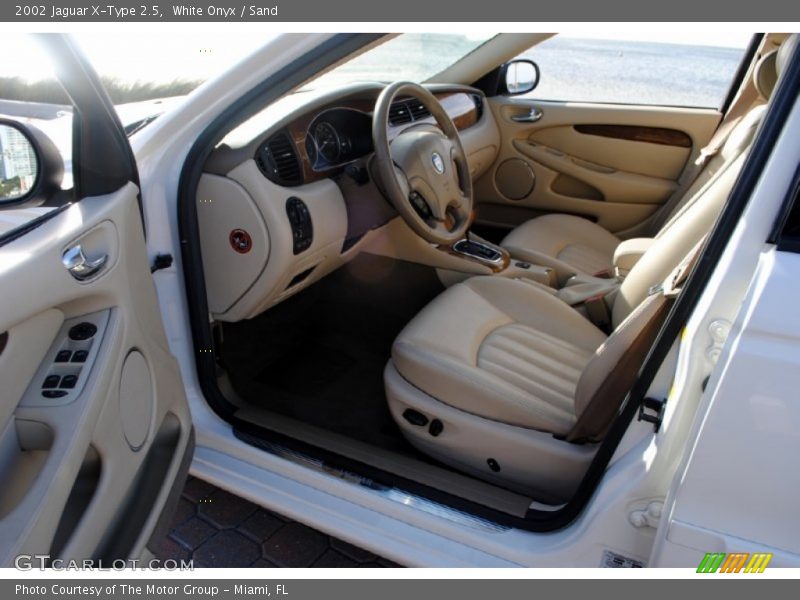  2002 X-Type 2.5 Sand Interior
