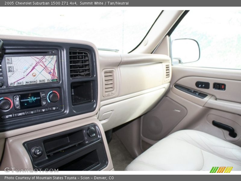 Summit White / Tan/Neutral 2005 Chevrolet Suburban 1500 Z71 4x4