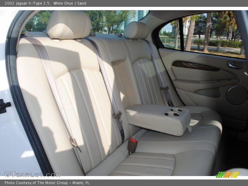 White Onyx / Sand 2002 Jaguar X-Type 2.5